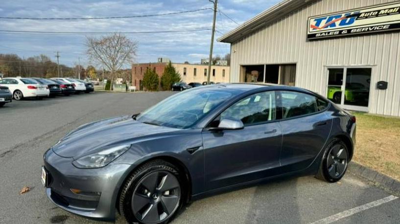 TESLA MODEL 3 2022 5YJ3E1EB1NF115763 image